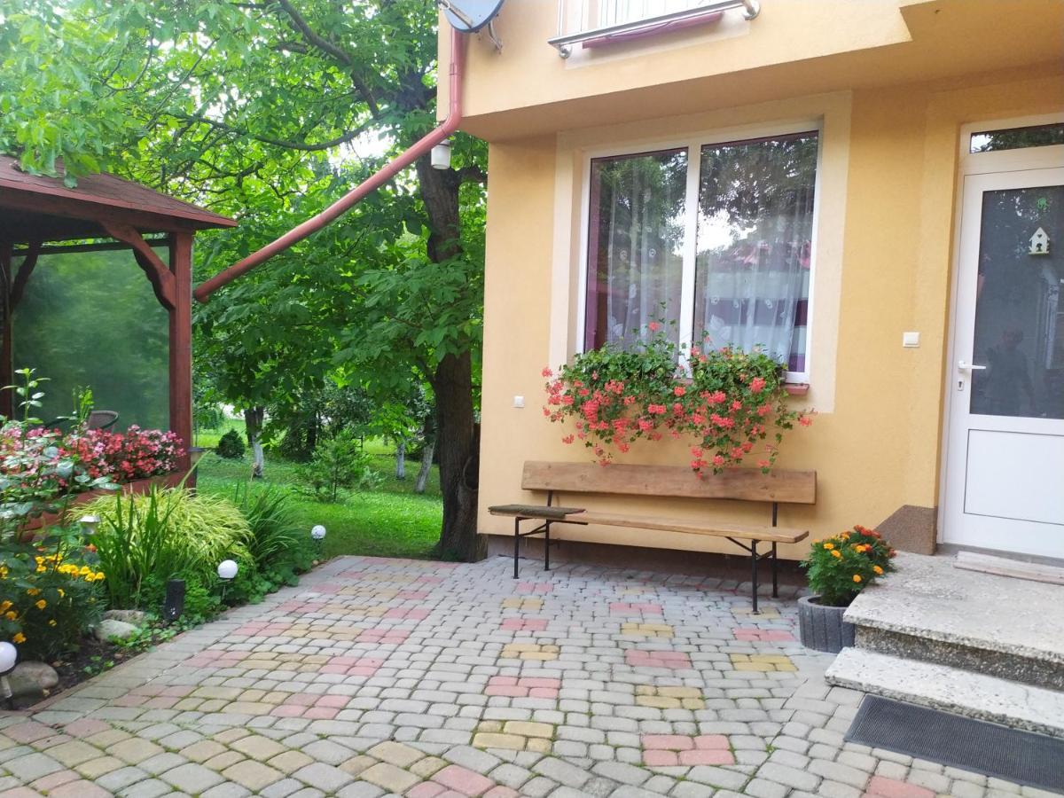 Apartament W Domu Na Wsi Tomaszow Lubelski Luaran gambar